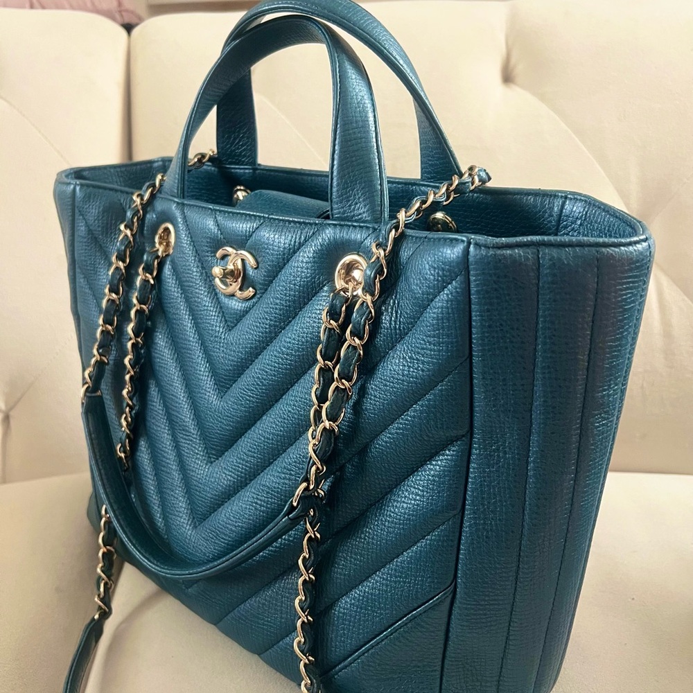Chanel Blue Quilted Caviar Tote Bag - Picture 3 of 11